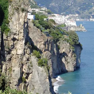 blue-lagoon.hotels-amalfi.com/